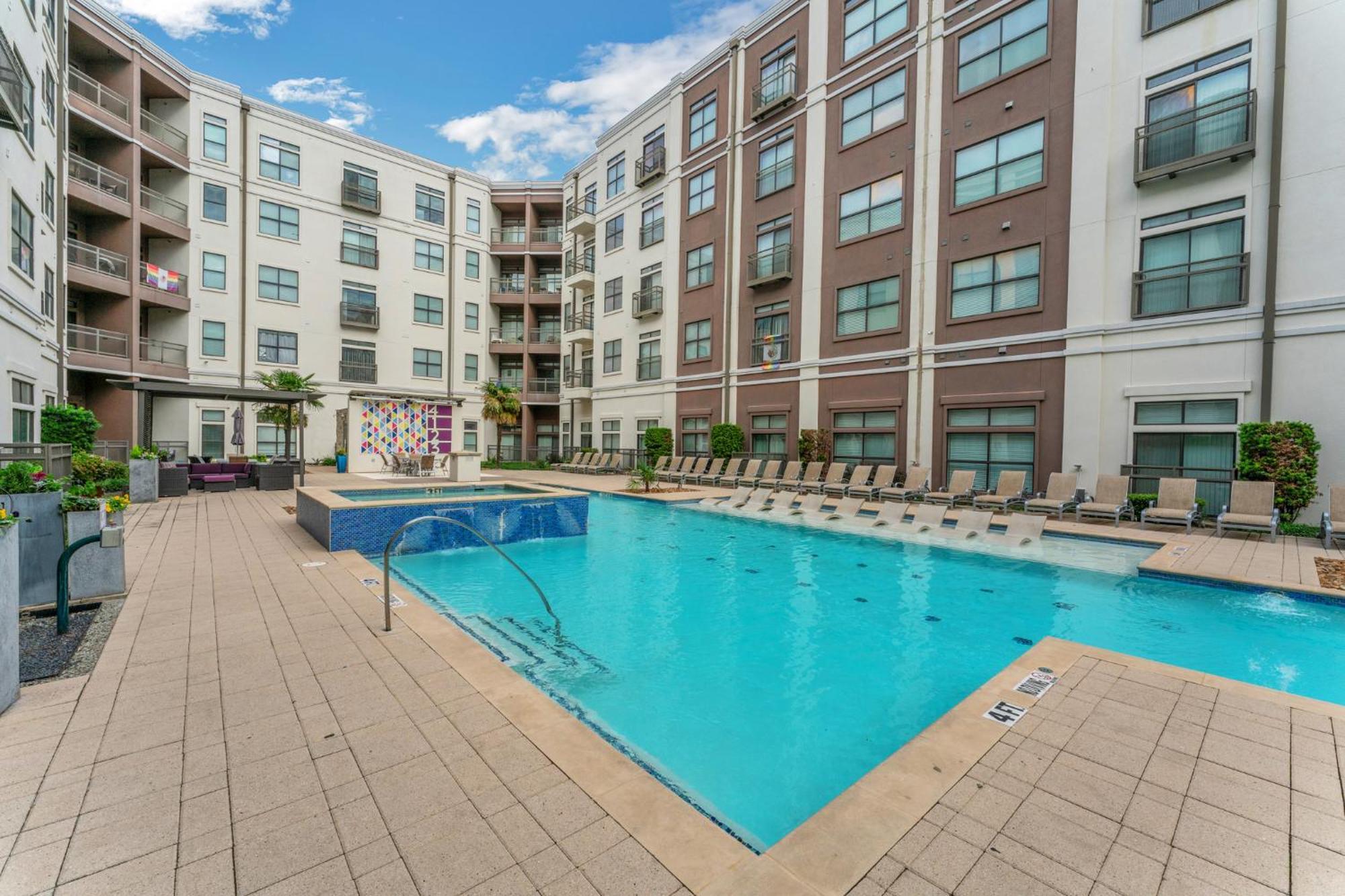 Appartamento Cs 4201 Uptown 1Br, Pool, Gym, Parking Dallas Esterno foto